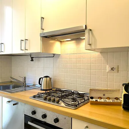 Zen Courtyard - Porta Romana Apartman *